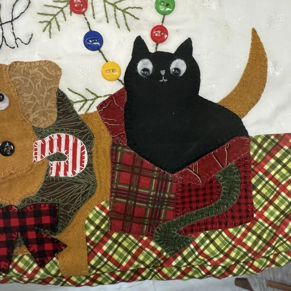 Handmade Christmas Wall Hanging Quilted Dog Black Cat Red Green Peace On Earth